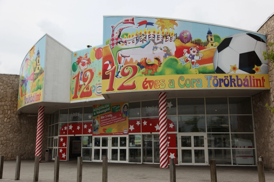 Levegőbojler a Cora áruház pékségében Törökbálinton