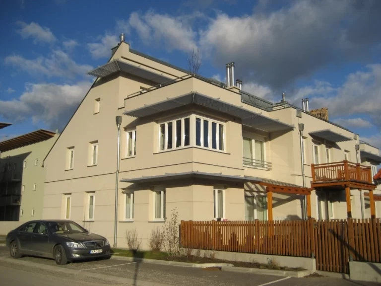 Bécsben 6 lakásos társasház